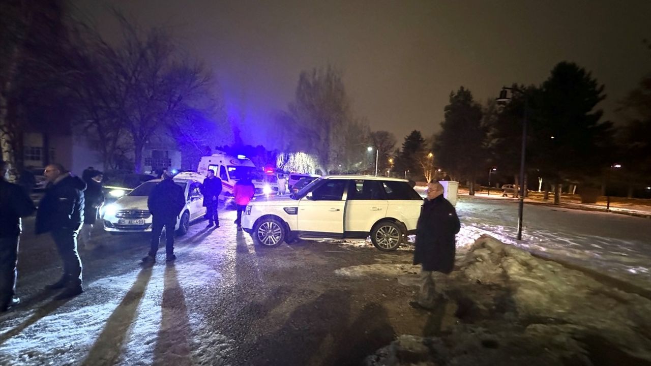 Erzurum'da Kızını Beklerken Hayatını Kaybeden Baba