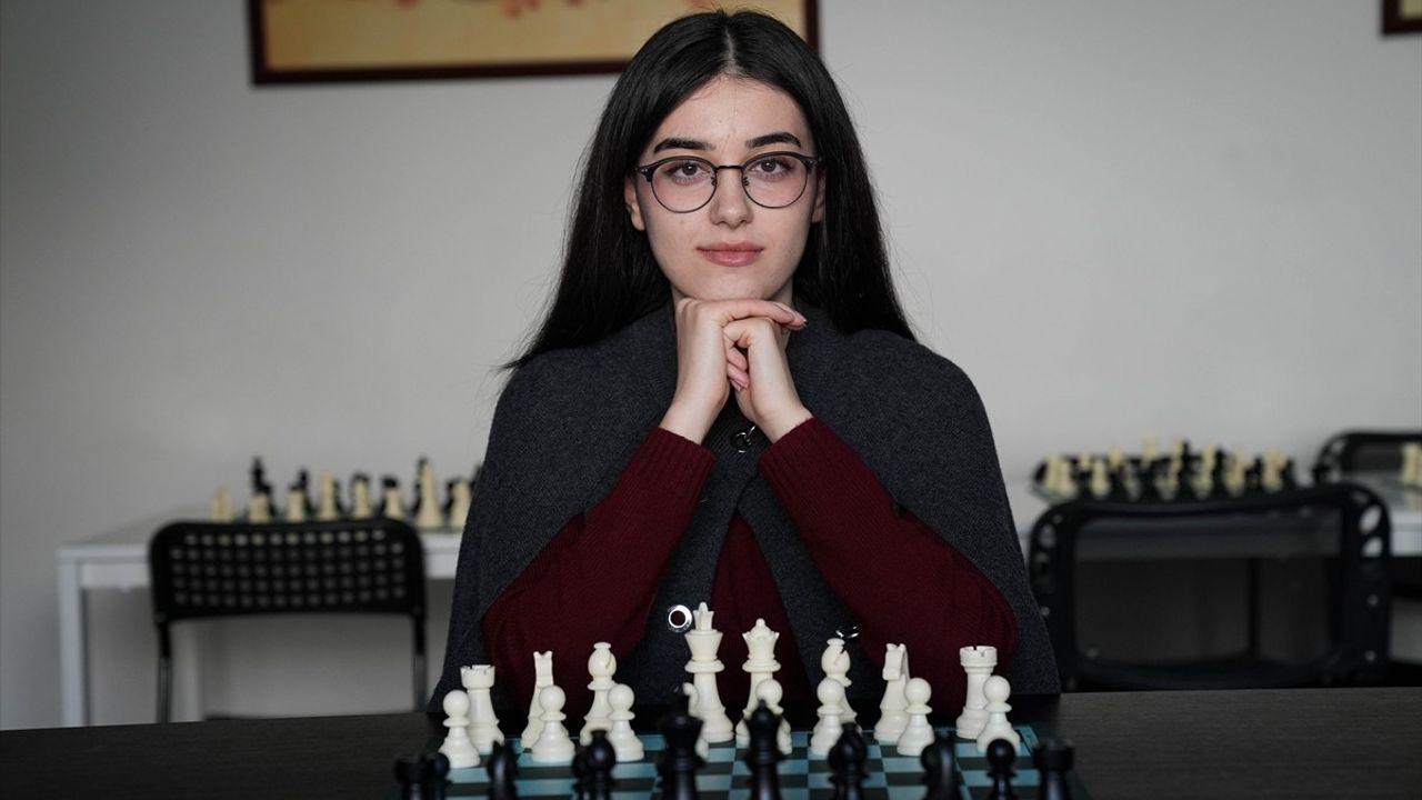 Genç Satranççı Gülenay Aydın: Hedef Dünya Şampiyonluğu