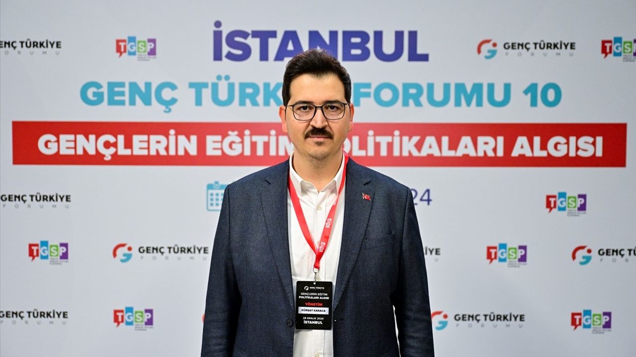 Genç Türkiye Forumu'nda Eğitim Politikaları Tartışılıyor