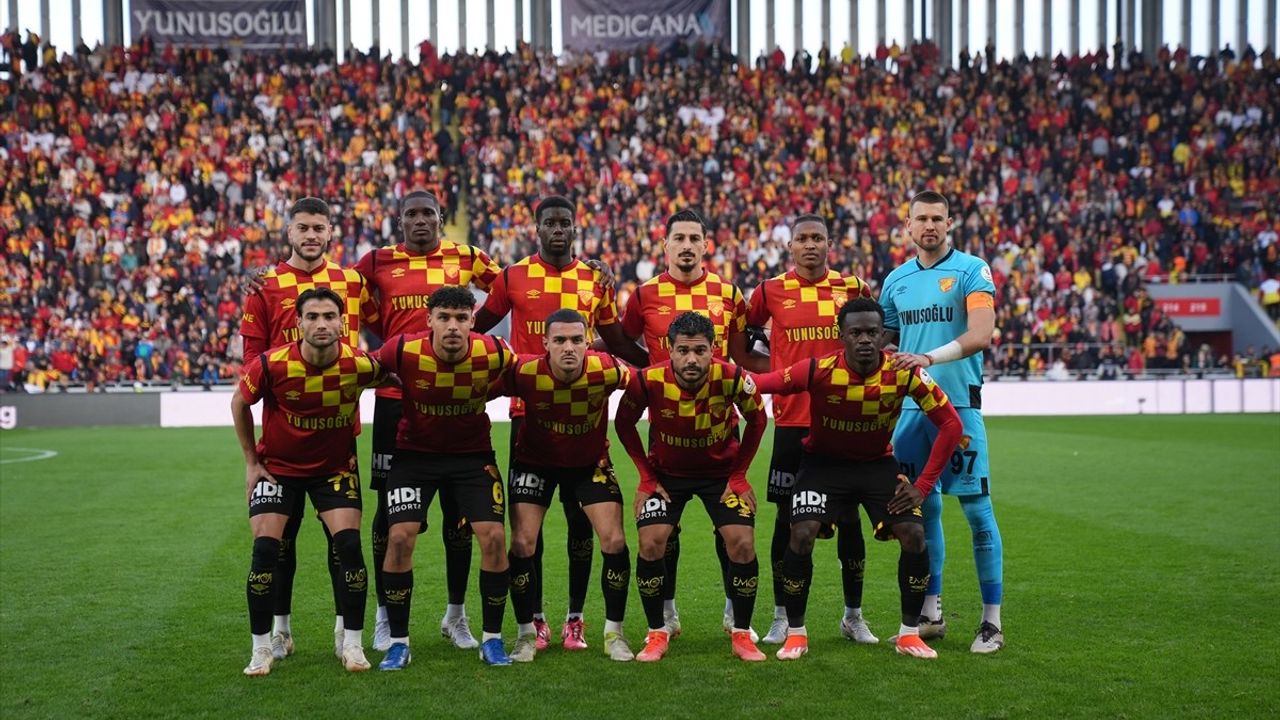 Göztepe, Çaykur Rizespor'u İlk Yarıda Geride Bıraktı