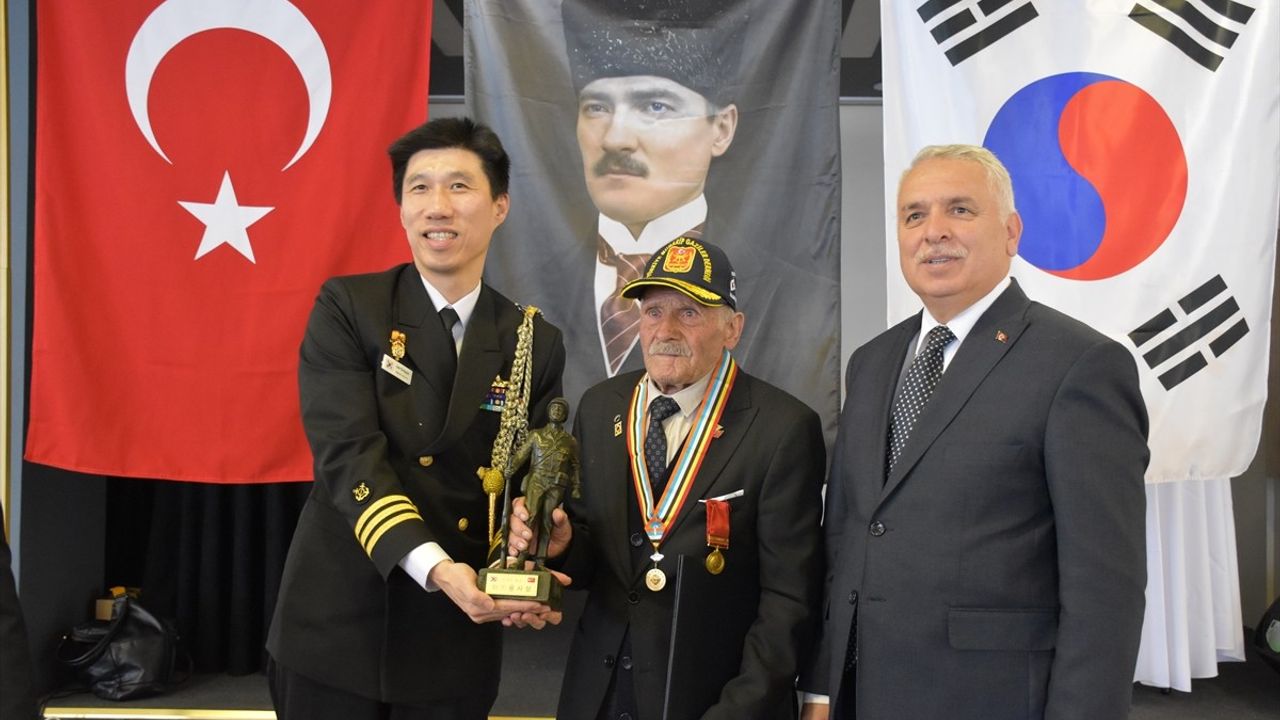 Güney Kore Savunma Ataşesi Trabzon'daki Gazilerle Buluştu