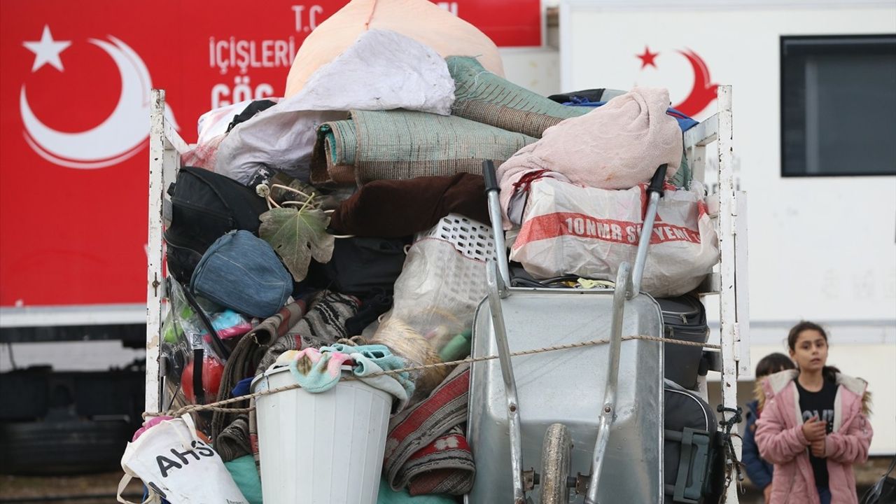 Hatay'daki Sınır Kapılarında Suriyelilerin Ülkelerine Dönüşü Devam Ediyor