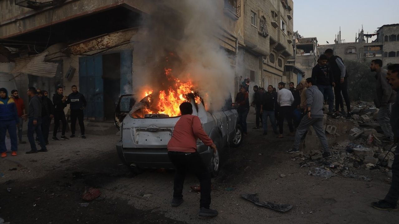 İsrail'in Gazze'deki Okul Saldırısında 13 Kişi Hayatını Kaybetti