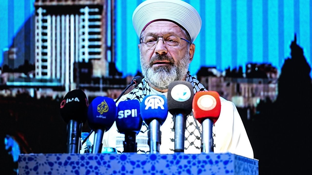 İstanbul'da 2. Uluslararası Ümmetin Hatipleri ve Aksa Muhafızları Konferansı Düzenlendi