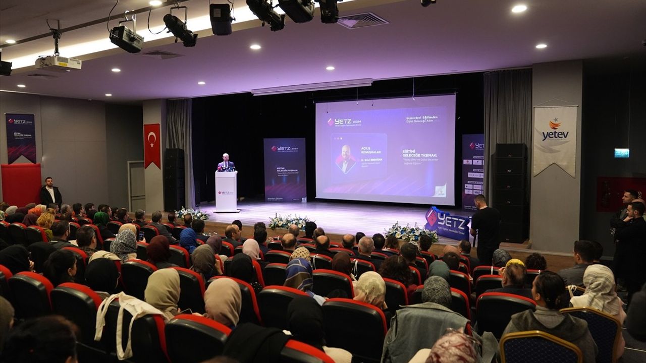 İstanbul'da Eğitim Teknolojileri Zirvesi: Yeni Vizyon ve Yapay Zeka Teması