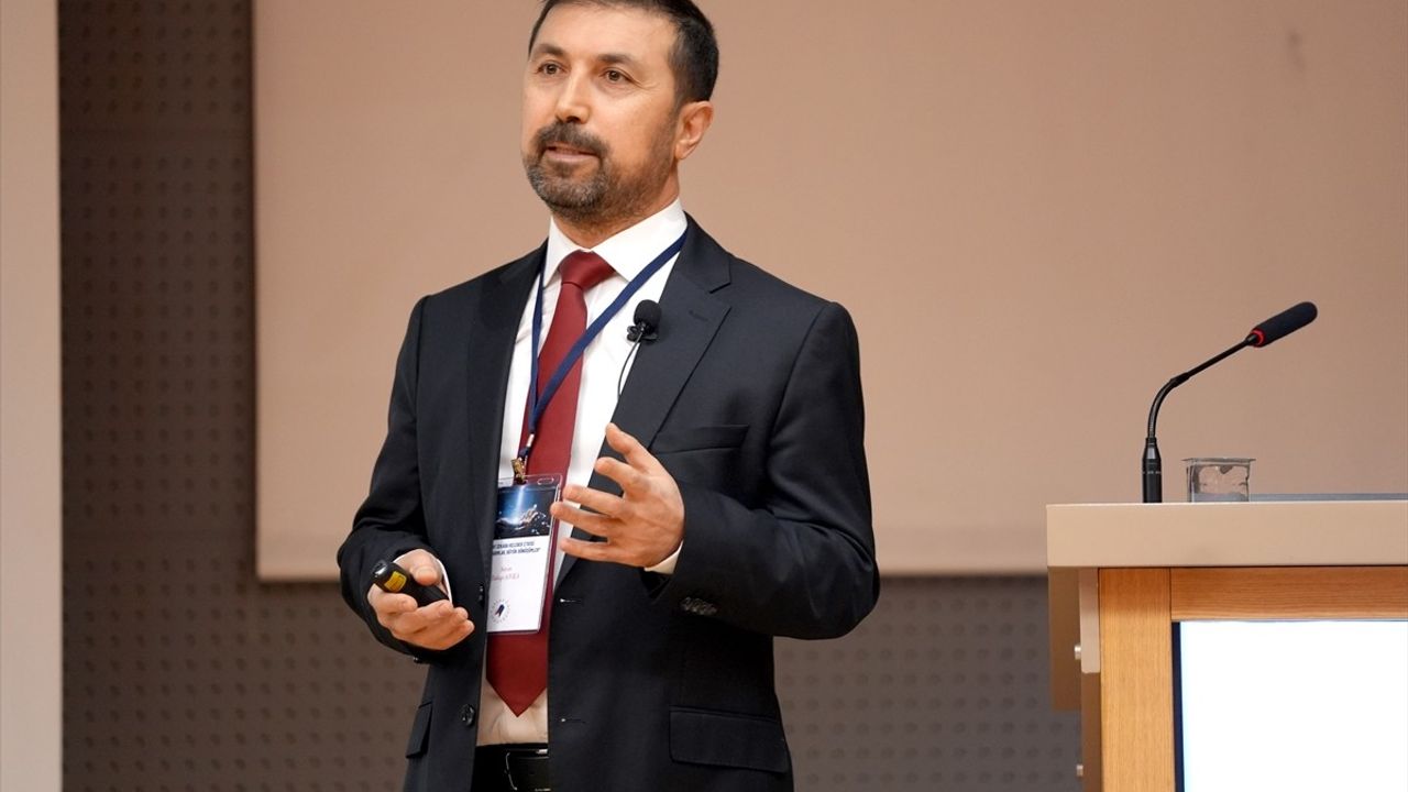 İstanbul'da Yapay Zeka Konferansı: Küçük Adımlar Büyük Dönüşümlere Yol Açıyor