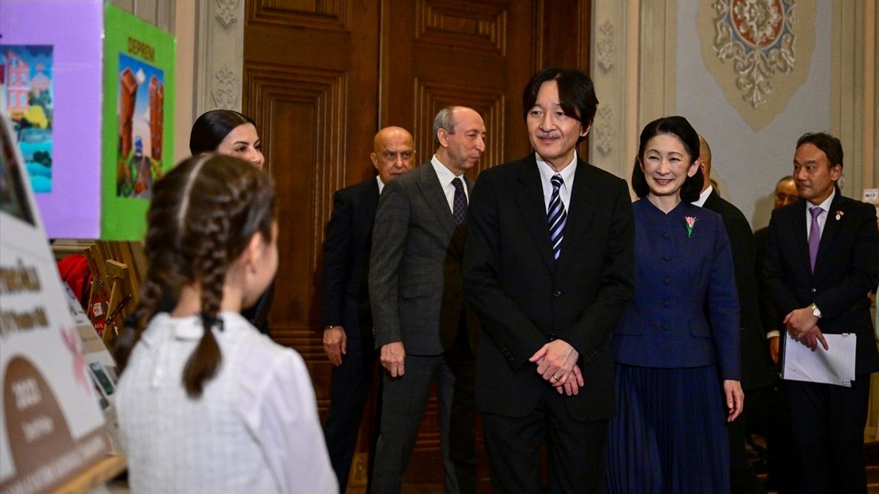 Japonya Veliaht Prens ve Prensesi İstanbul'da Öğrencilerle Bir Araya Geldi