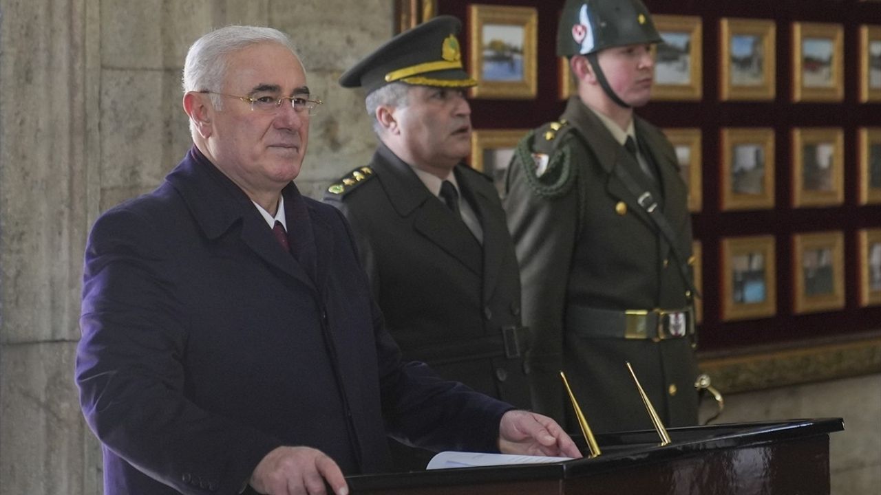 Kamu Başdenetçisi Mehmet Akarca'nın Anıtkabir Ziyareti