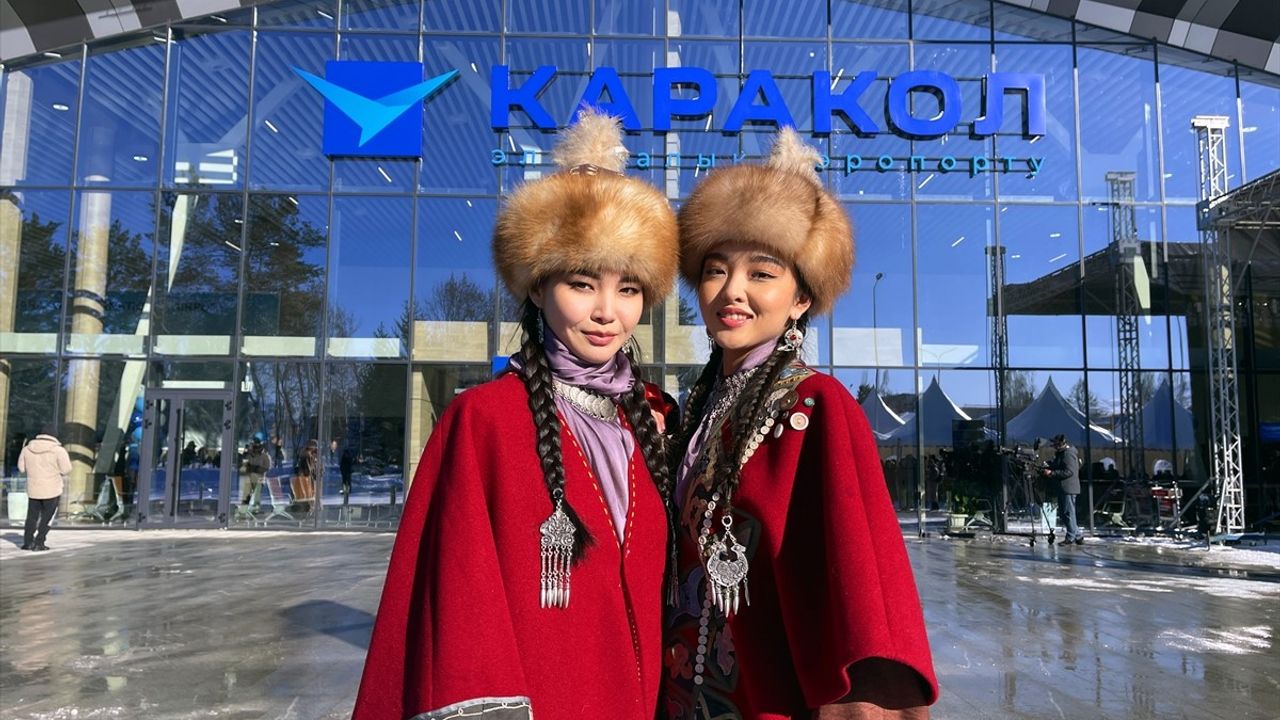 Kırgızistan'da Yenilenen Uluslararası Havalimanı Açıldı