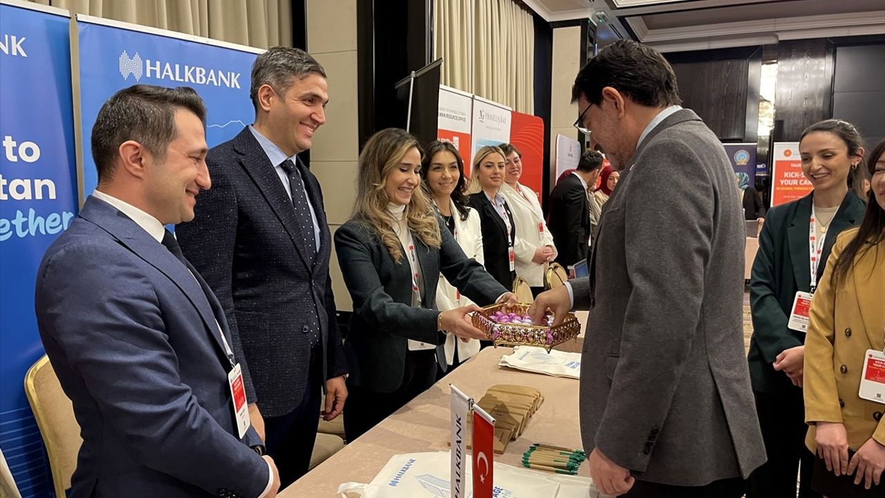 Kırgızistan'da Yoğun İlgiyle Karşılanan "Talent for BIZ" Kariyer Fuarı