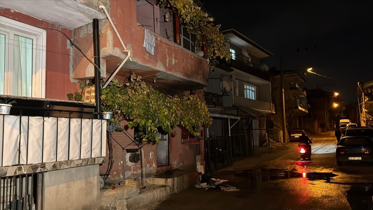 Kocaeli'de Apartman Yangını