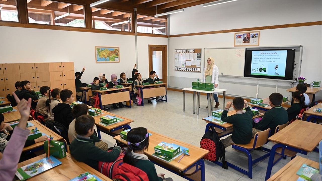 Konya'da Çocuklar Tarım Eğitimi Alıyor