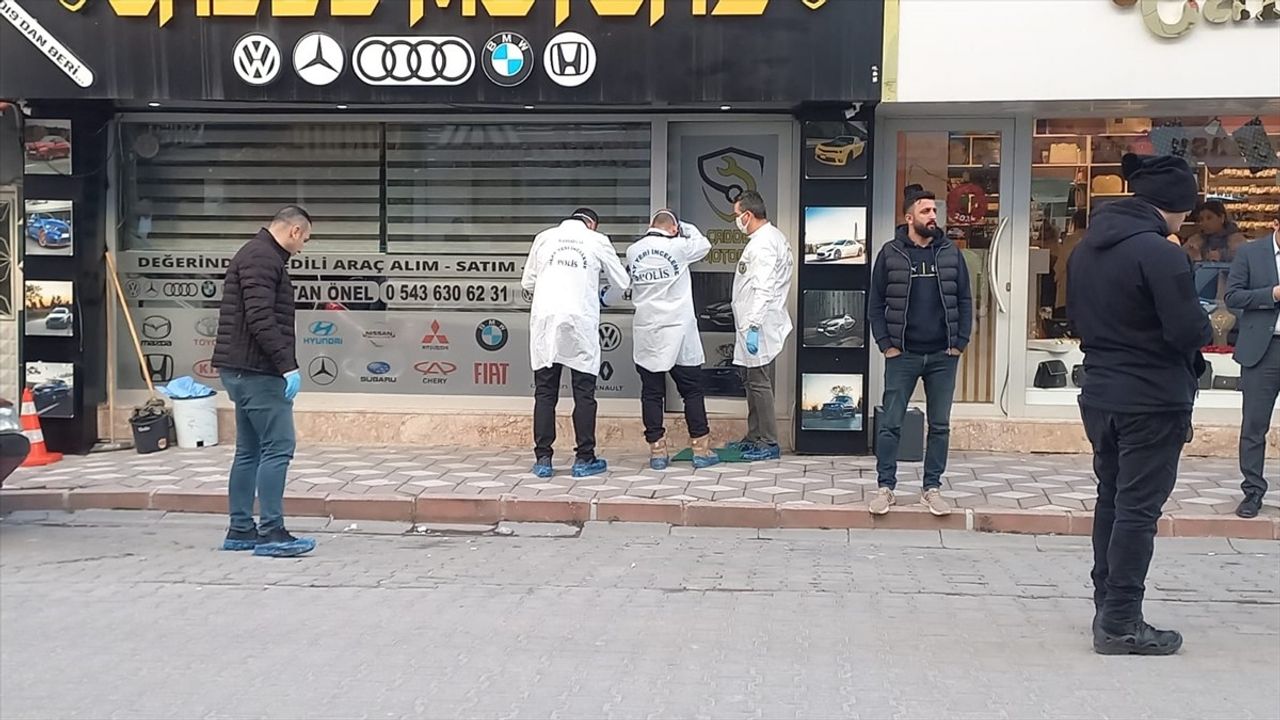 Manisa'da Silahlı Kavga: Bir Kişi Öldürüldü