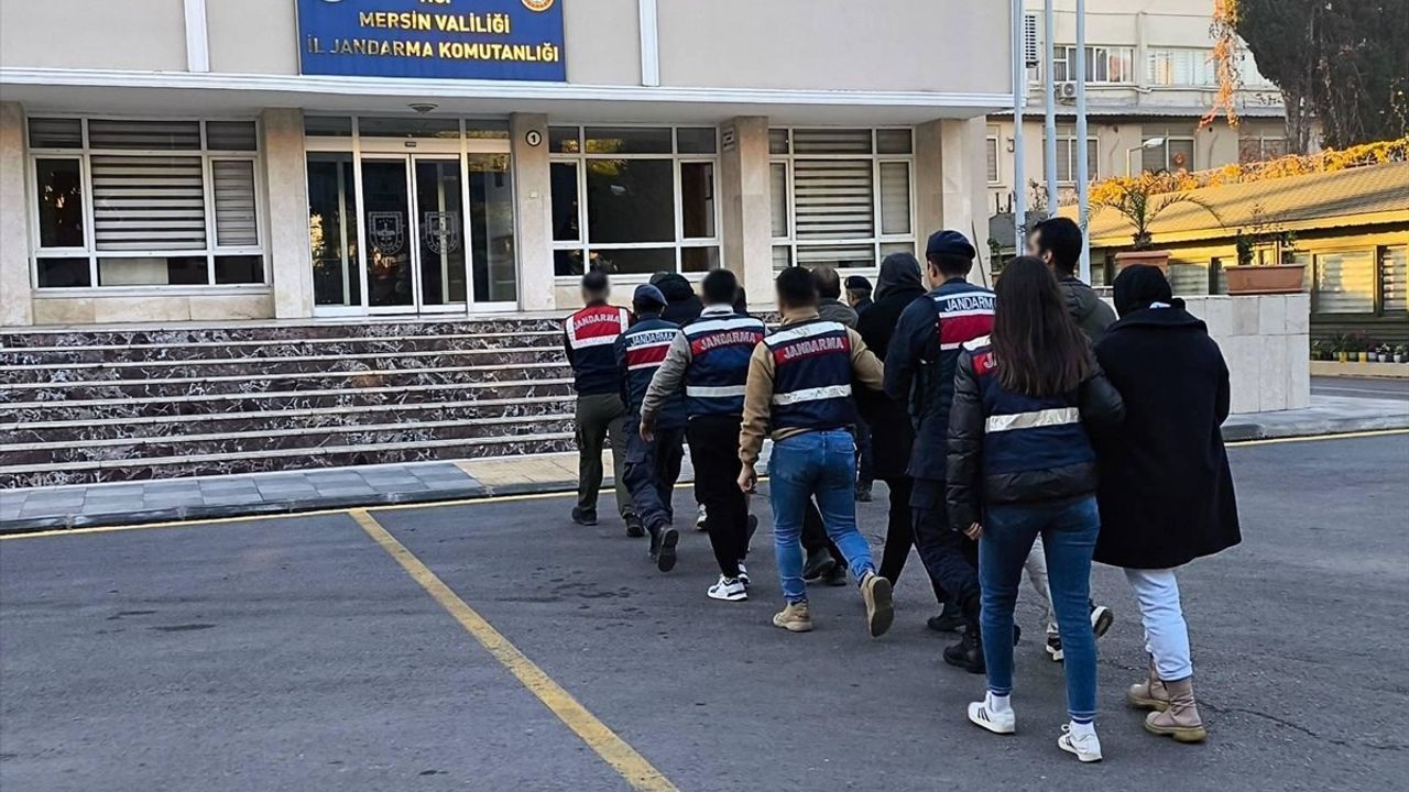 Mersin'de DEAŞ Operasyonunda 6 Zanlı Tutuklandı