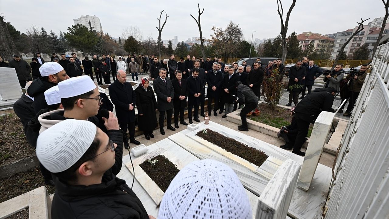 Milli Eğitim Bakanı Tekin, Tevfik İleri'yi Andı