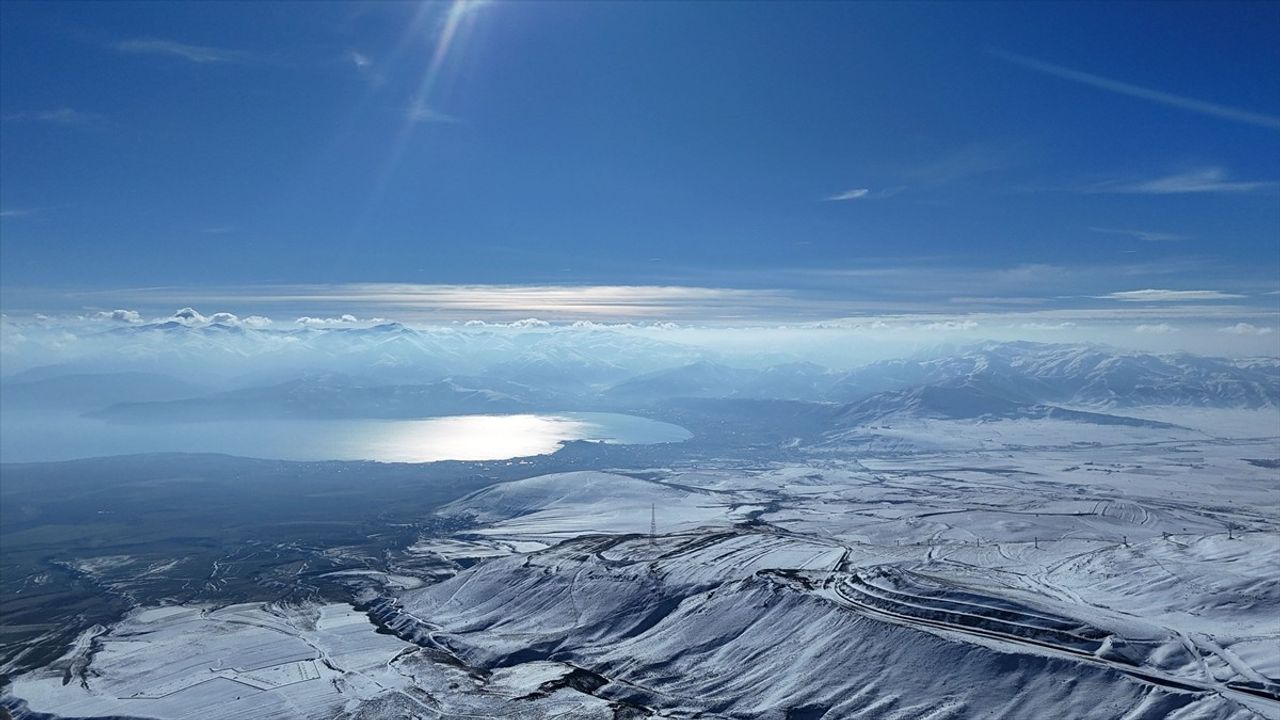 Nemrut Kalderası Karla Kaplandı