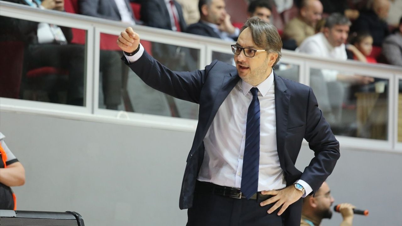 Onvo Büyükçekmece Basketbol, Yalovaspor'u Deplasmanda Yendi