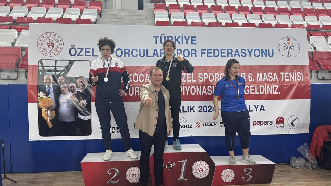 Özel Sporcular Türkiye Masa Tenisi Şampiyonası Antalya'da Başladı