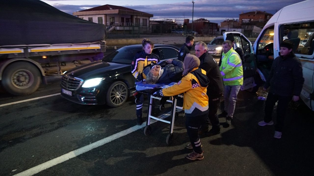 Polatlı'da Trafik Kazası: 9 Yaralı