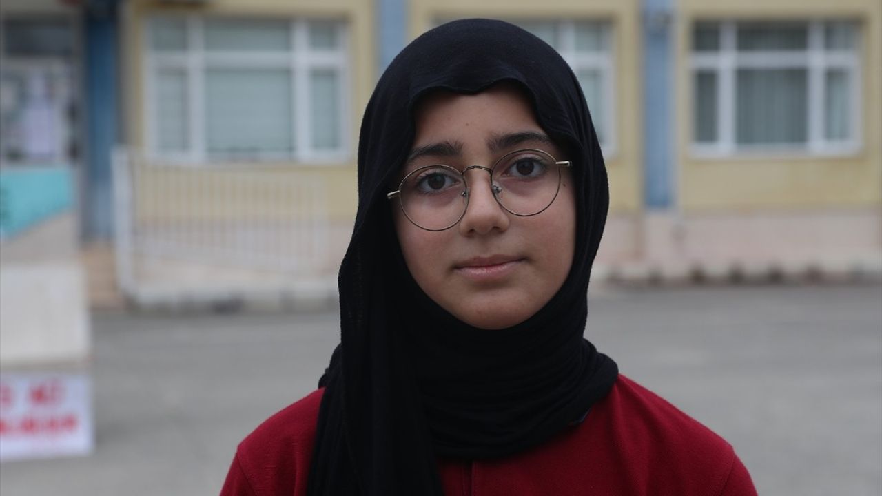Sakarya'da Öğrencilerden Gazze'ye Destek Etkinliği