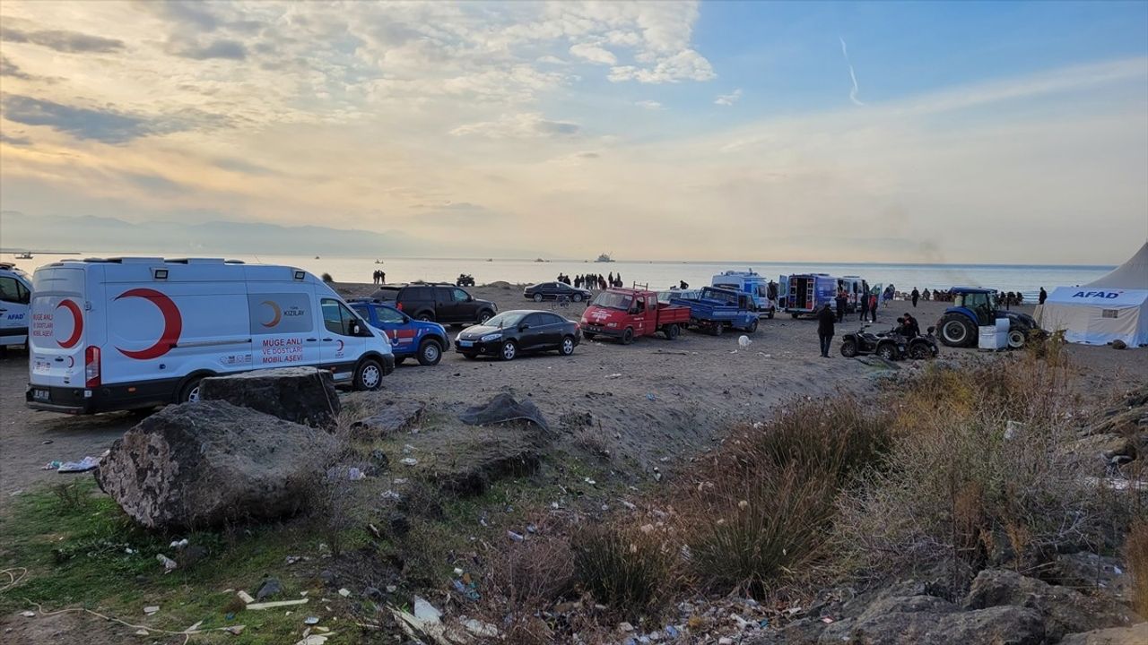 Samsun'da Kaybolan Balıkçılara Yönelik Arama Çalışmaları Devam Ediyor