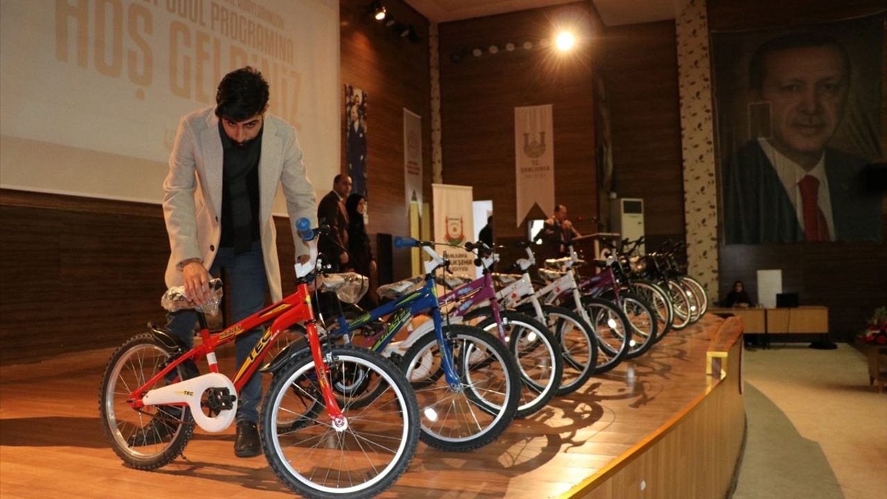 Şanlıurfa'da Hafız Adaylarına Bisiklet Ödülleri