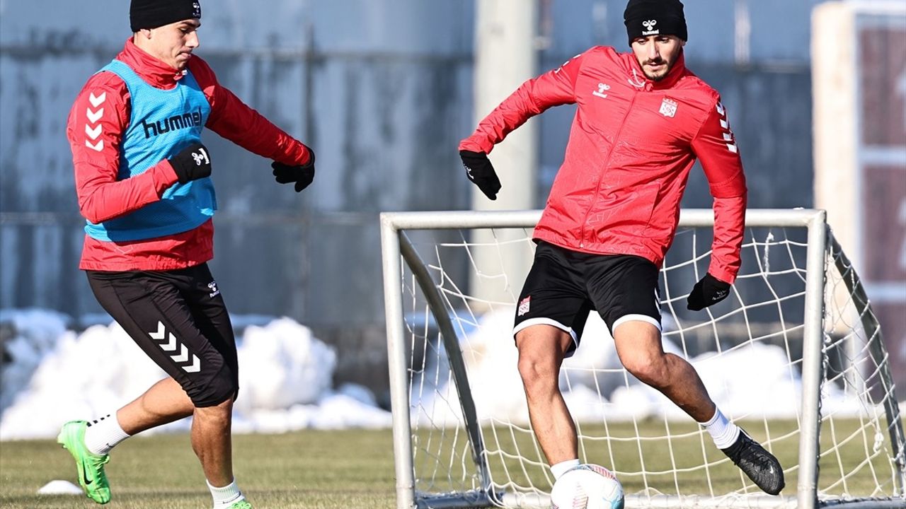 Sivasspor, Galatasaray Maçına Hazırlıklarını Sürdürüyor