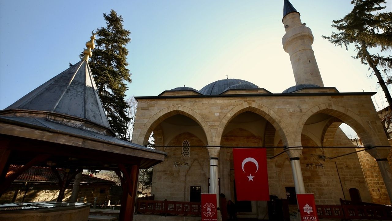 Tarihi Yunus Paşa Camisi İbadete Açıldı