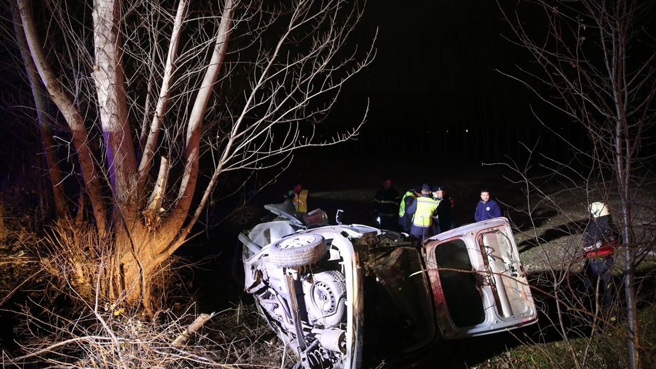 Tokat'ta Trafik Kazası: 3 Kişi Hayatını Kaybetti