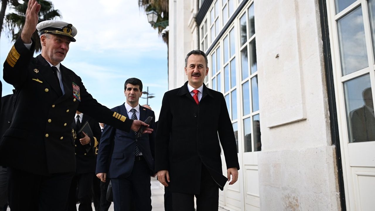 Türkiye'den İlk Askeri Gemi İhracatı: Portekiz'e İki Denizde İkmal Gemisi
