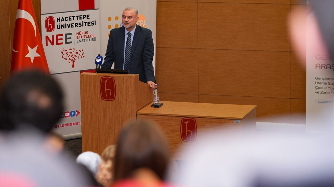 Türkiye'nin Gençlik Profili ve Sosyal Medya Kullanımı