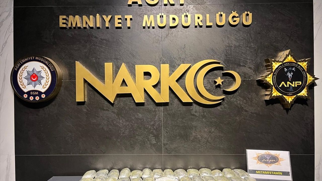 Van'da Otoparkta Uyuşturucu Operasyonu