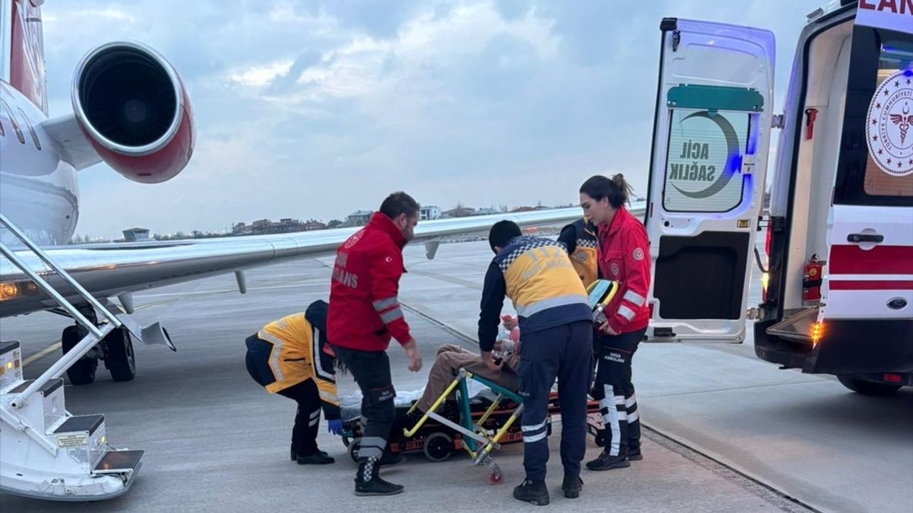 Van'dan İstanbul'a Ambulans Uçakla Hasta Sevki