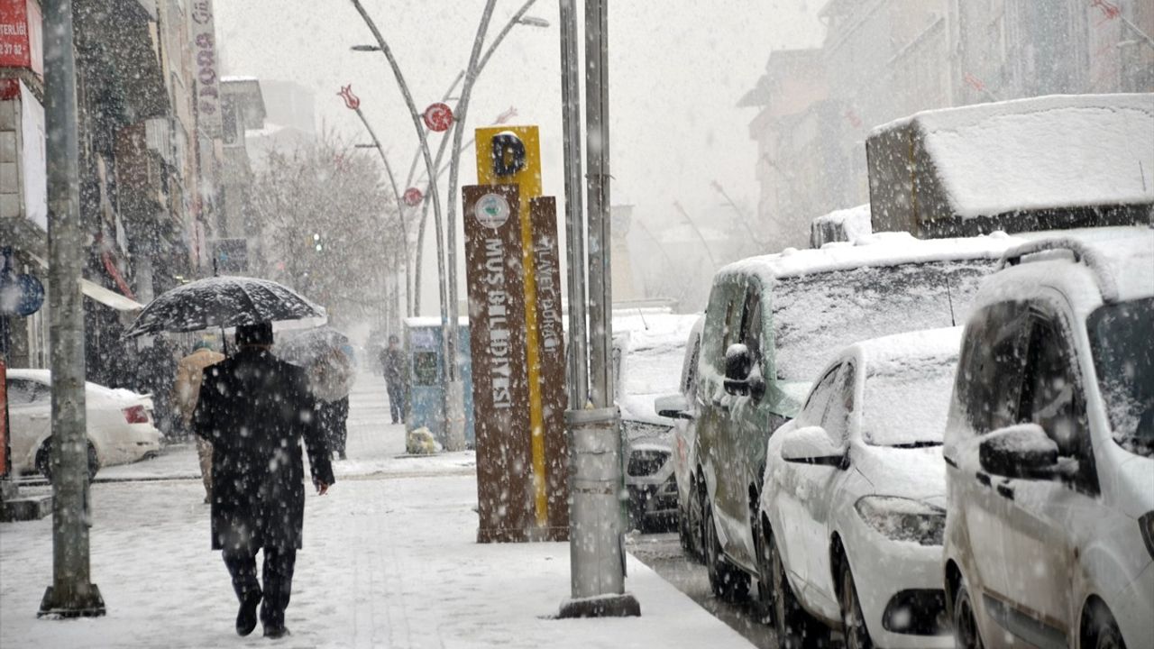 Van, Hakkari, Muş ve Bitlis'te 799 Yerleşim Yeri Ulaşıma Kapandı