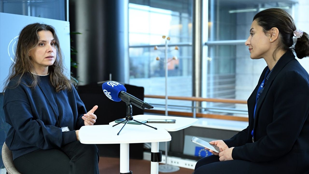 Yeşilay, Avrupa Parlamentosu'nda Alkol Bağımlılığı ile Mücadeleyi Anlattı