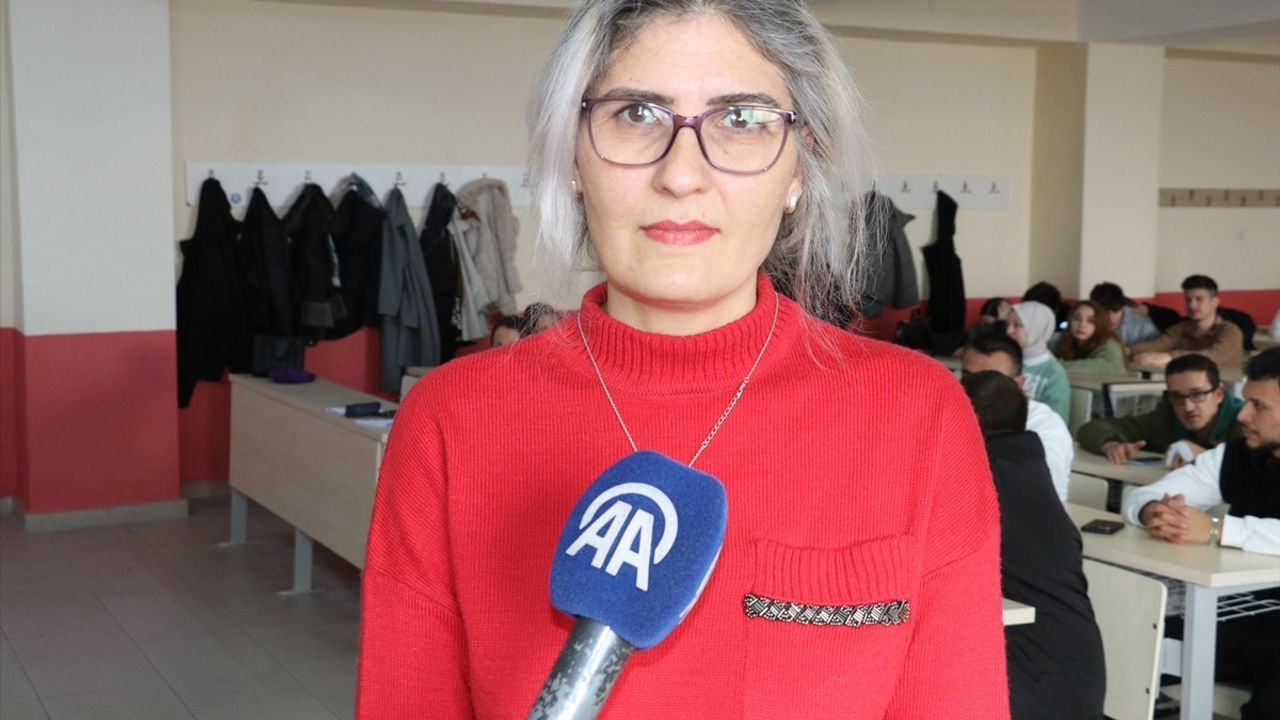 Yozgat'ta 34 Yaş Üstü Kadınlar Üniversiteye Adım Attı