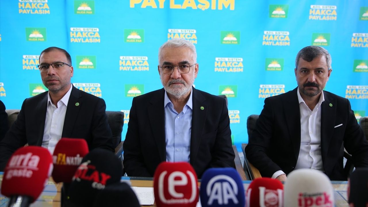 Zekeriya Yapıcıoğlu'ndan Suriyelilerin Dönüşü ve Asgari Ücret Açıklamaları