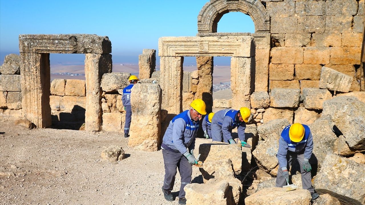 Zerzevan Kalesi'nde Tarih Yeniden Gün Yüzüne Çıkıyor