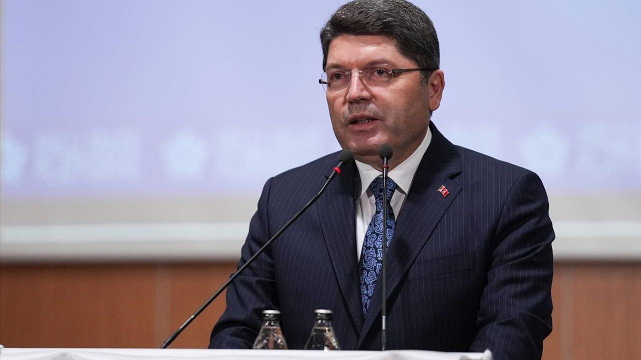 Adalet Bakanı Tunç, Terörle Mücadele ve Yeni Anayasa Üzerine Açıklamalarda Bulundu