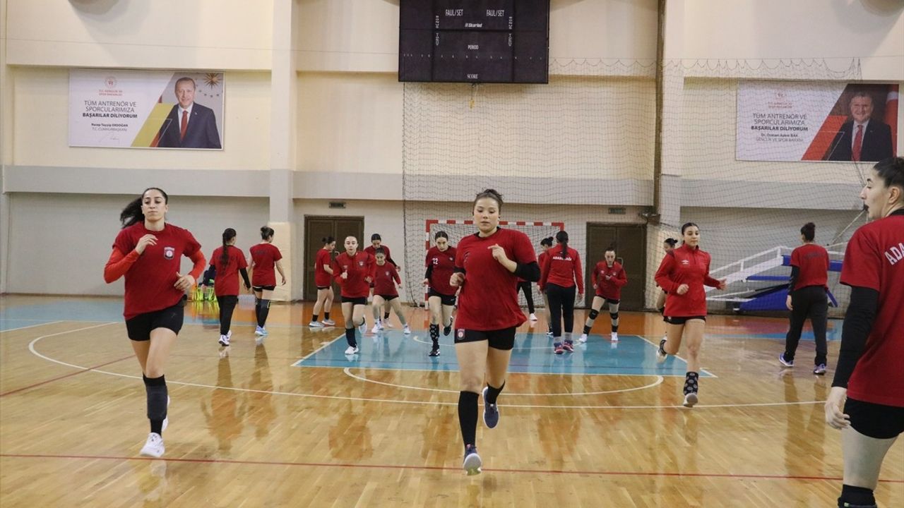 Adasokağı Hentbol Takımı, Play-Off Hedefiyle Mücadele Ediyor