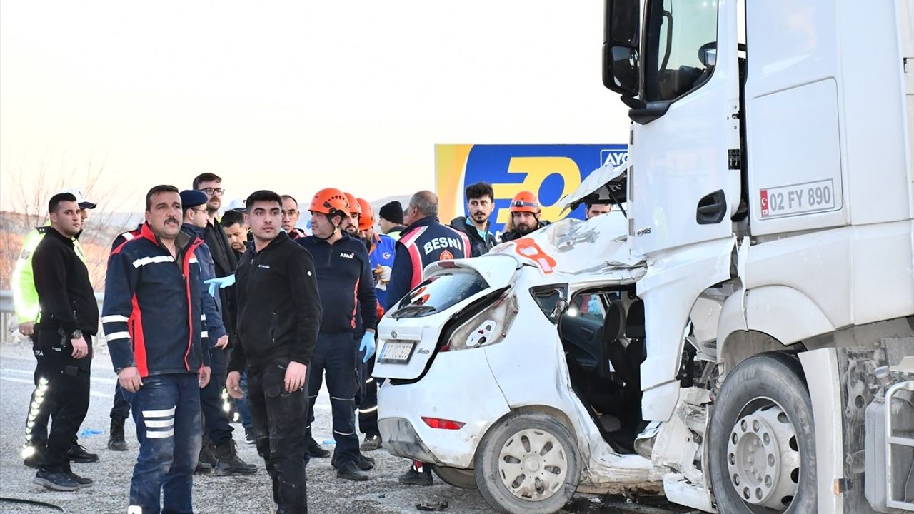 Adıyaman'da Feci Kaza: 3 Ölü, 4 Yaralı