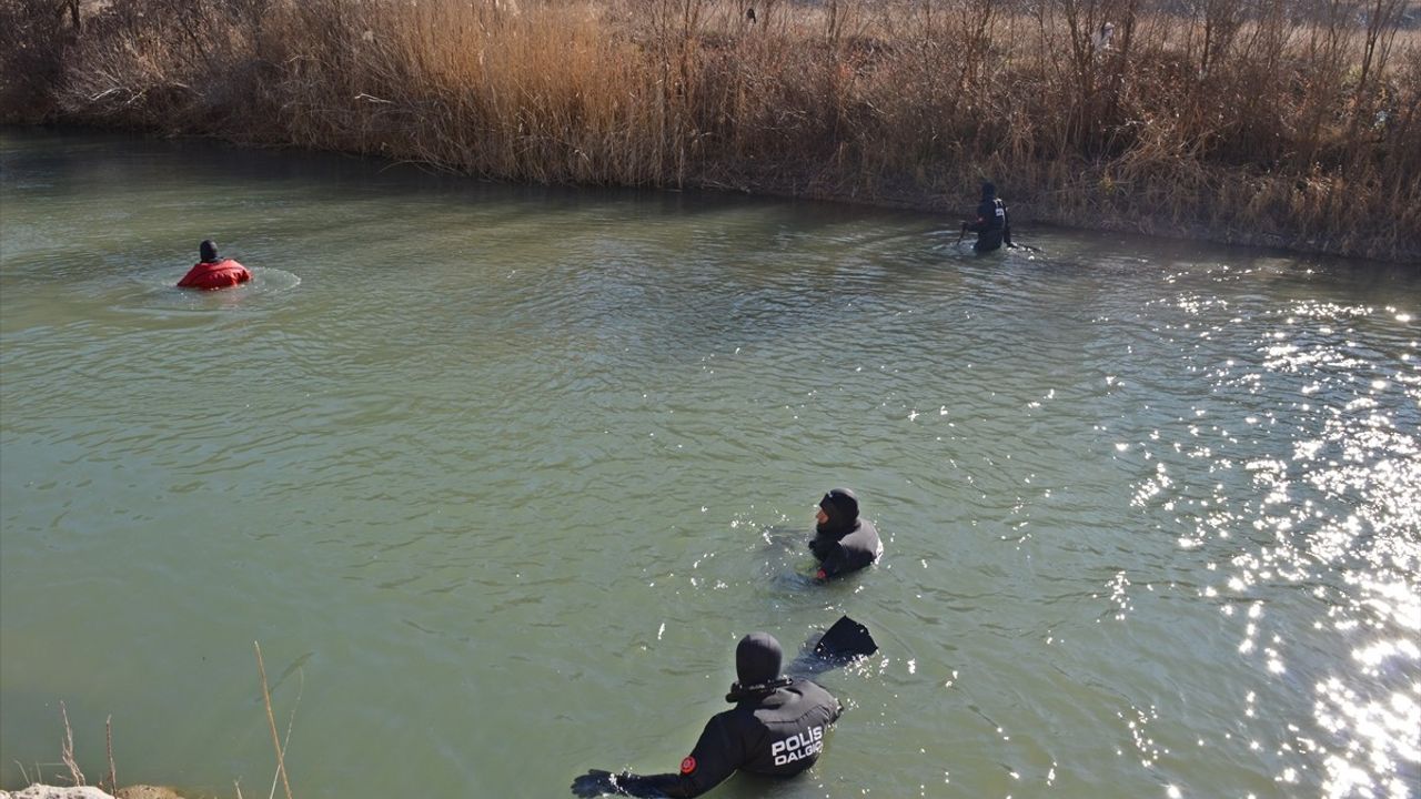 Adıyaman'da Kayıp Kadın Arama Çalışmaları Devam Ediyor