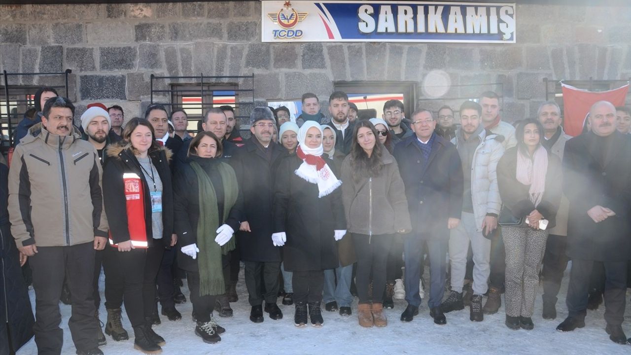 Aile Bakanı Göktaş, Sarıkamış Ekspresi'ni Karşıladı