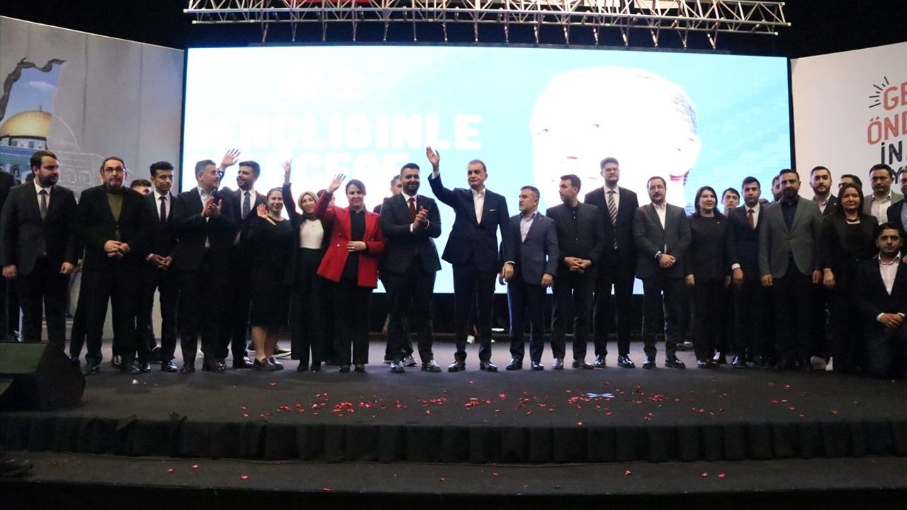 AK Parti Gençlik Kolları Kongresi Adana'da Gerçekleşti