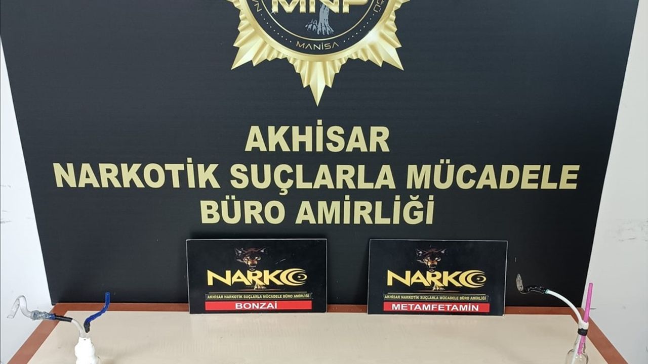 Akhisar'da Uyuşturucu Operasyonunda Üç Kişi Tutuklandı
