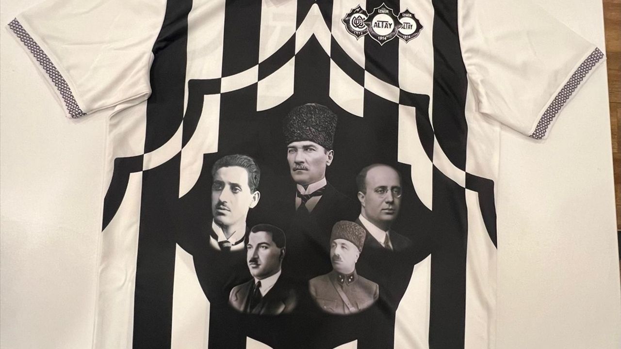 Altay Spor Kulübü'nden 111. Yıl Dönümü İçin Özel Forma