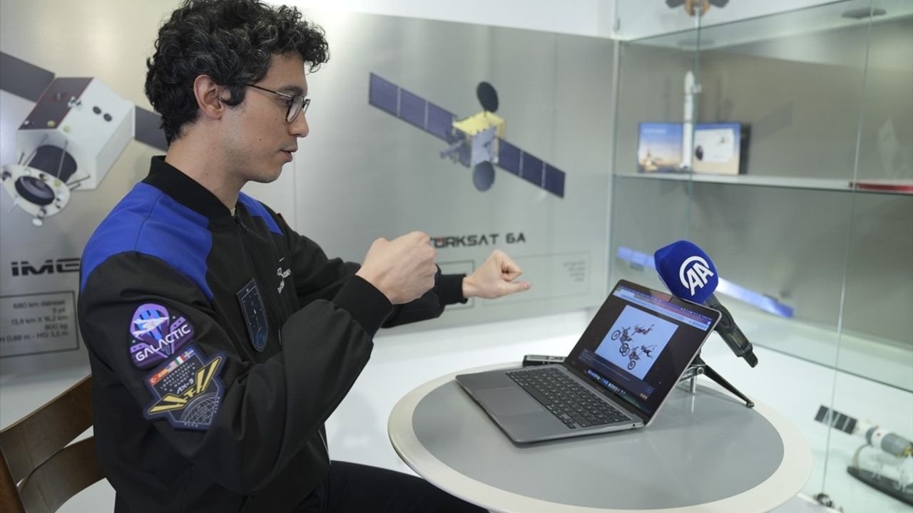 Astronot Tuva Cihangir Atasever, Yılın Kareleri Oylamasında