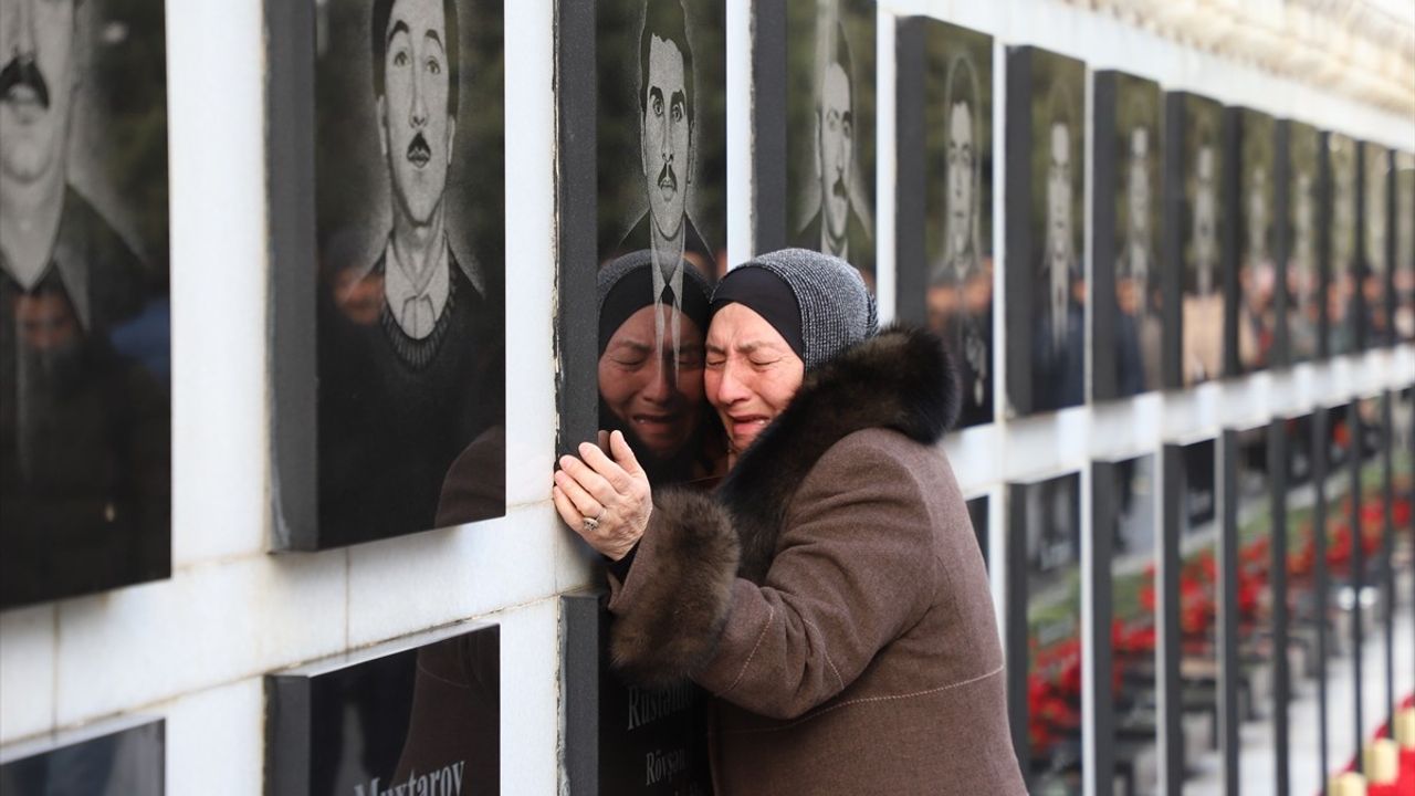 Azerbaycan'da 'Kanlı Ocak' Anılıyor