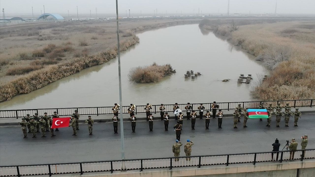 Azerbaycan Silahlı Kuvvetleri Personeli Iğdır'da Karşılandı