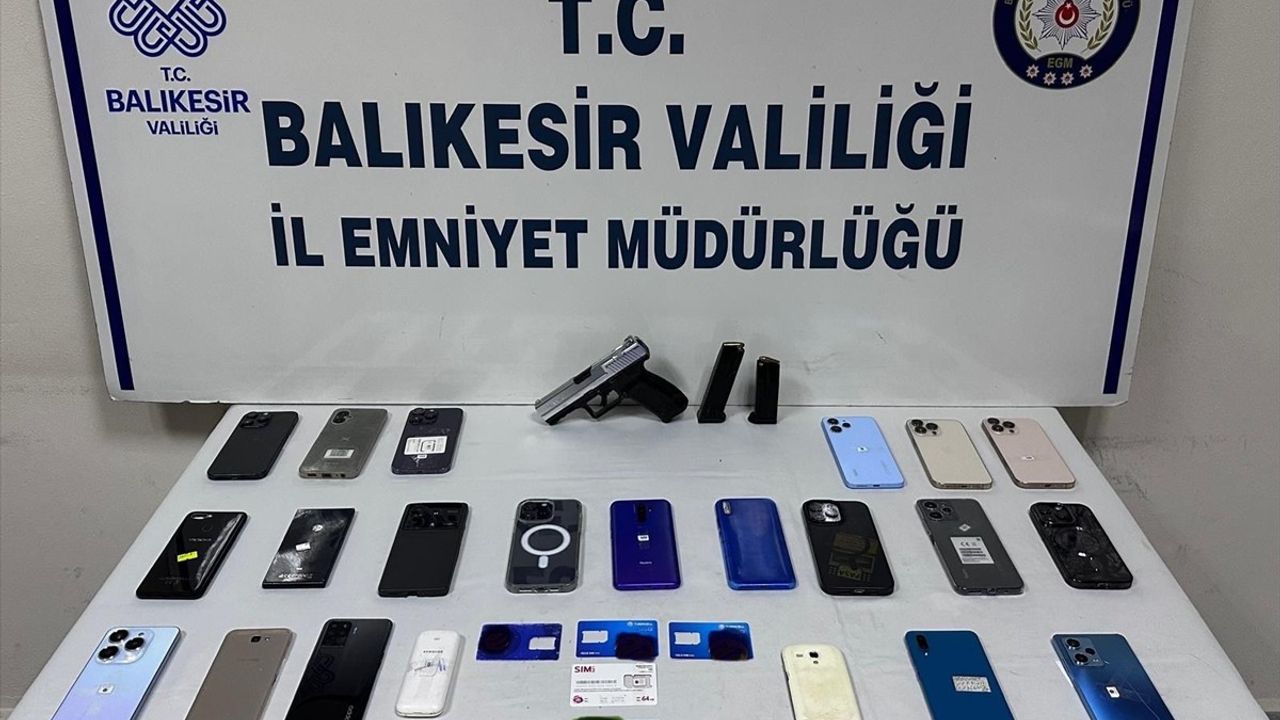 Balıkesir'de Dolandırıcılık Operasyonu: 13 Tutuklama